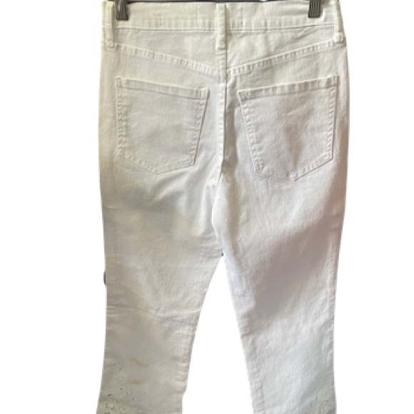 NWOT. Sam Edelman white jeans with designs on the lower ankle area . - Picture 2 of 3